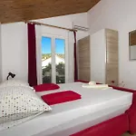 Apartment By The Sea Bilo, Primosten - 4176 Podgreben