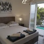 By The Sea Bilo, Primosten - 4176 Apartment Podgreben