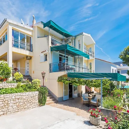 Apartment By The Sea Bilo, Primosten - 4176