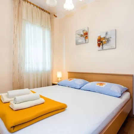 By The Sea Bilo, Primosten - 4176 * Podgreben