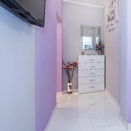 By The Sea Bilo, Primosten - 4176 *