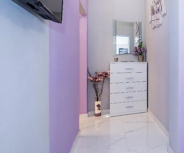 By The Sea Bilo, Primosten - 4176 *