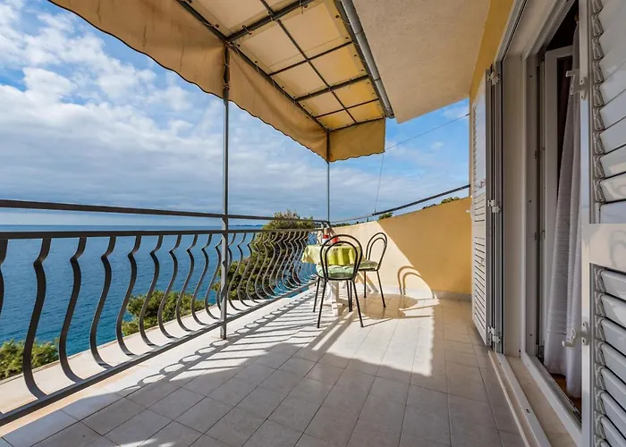 Apartment By The Sea Bilo, Primosten - 4176