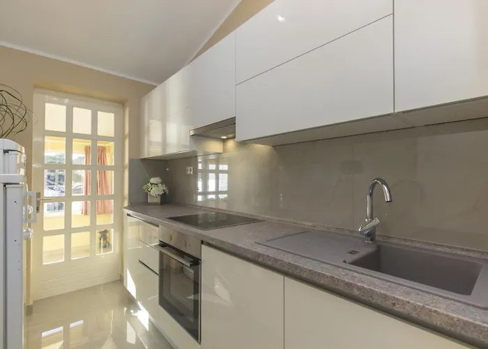 Apartman By The Sea Bilo, Primosten - 4176 *